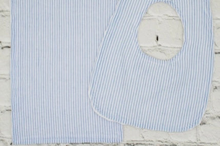 Seersucker bib & burp cloth set with monogram